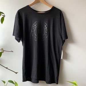 STR/KE MVMNT (strike movement) Men’s Black Tee. L.